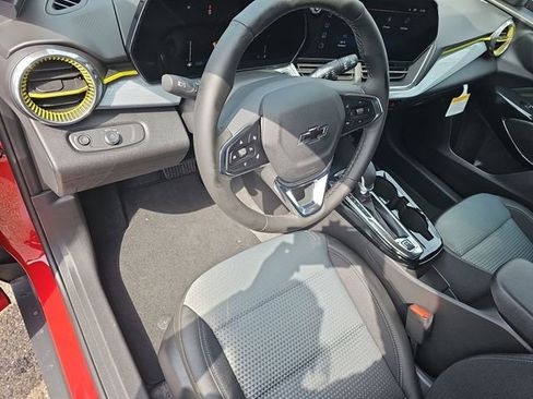 New 2026 Chevrolet Trax LT w/ Driver Confidence Package image 11