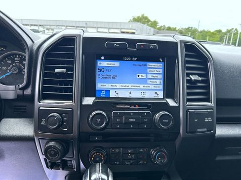 Used 2017 Ford F150 XLT w/ Equipment Group 302A Luxury AWD/4WD image 13