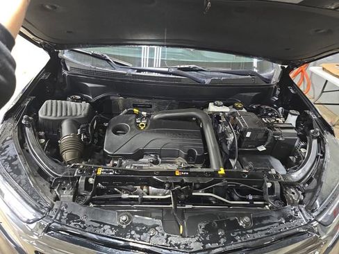 Used 2023 Chevrolet Equinox RS image 32