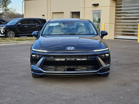 New 2026 Hyundai Sonata SEL FWD image 2
