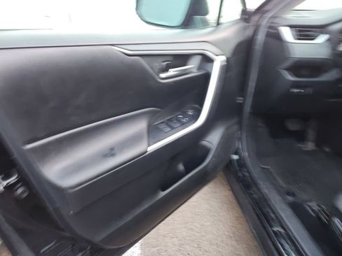 Used 2024 Toyota RAV4 XLE AWD/4WD image 5