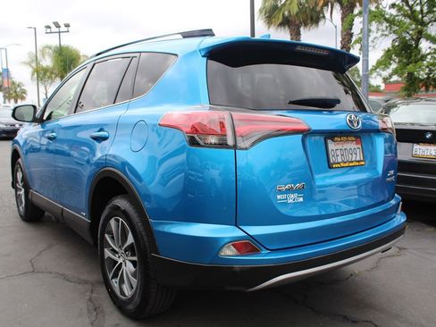 Used 2018 Toyota RAV4 XLE w/ Convenience Package image 5