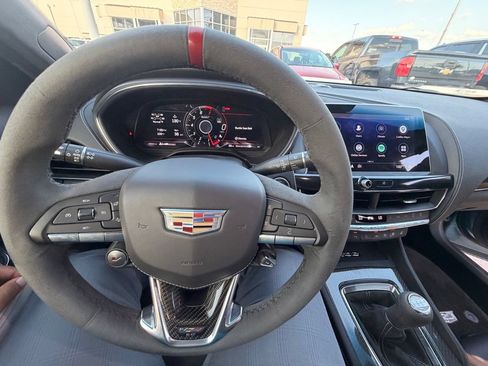 Used 2023 Cadillac CT5 V Blackwing w/ Carbon Fiber Package 2 RWD image 5