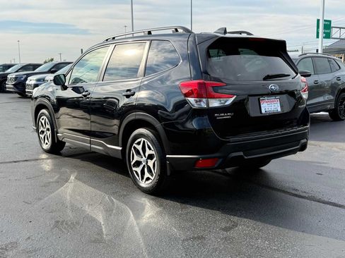 Certified 2023 Subaru Forester Premium AWD/4WD image 6