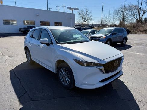 Used 2024 MAZDA CX-5 AWD 2.5 S w/ Select Package image 4