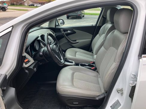 Used 2014 Buick Verano Convenience FWD image 33