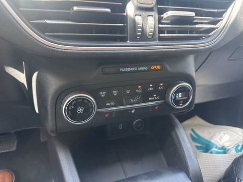 Used 2020 Ford Escape SEL image 28