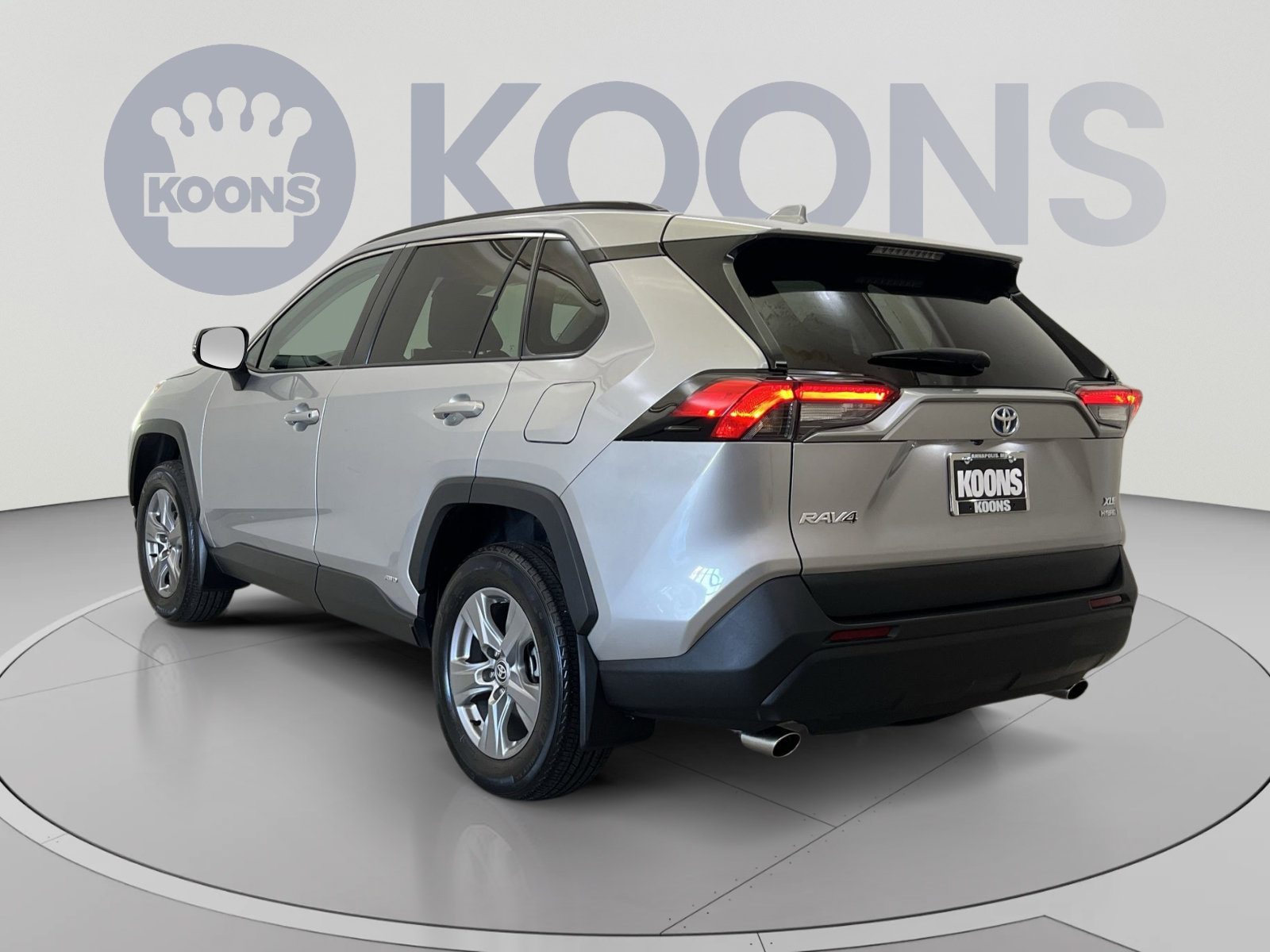 Used 2023 Toyota RAV4 XLE w/ Convenience Package AWD/4WD image 7