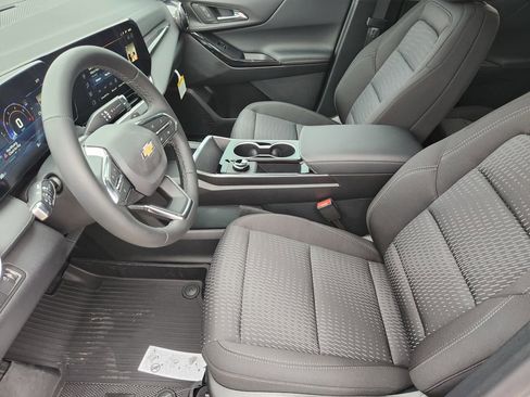 New 2026 Chevrolet Equinox LT w/ Safety and Technology Package image 9