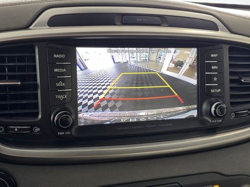 Used 2019 Kia Sorento SX FWD image 31