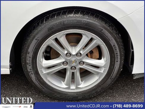 Used 2017 Chevrolet Cruze LT w/ Convenience Package image 9