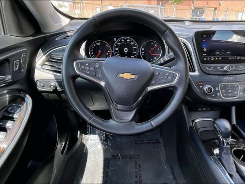 Used 2024 Chevrolet Malibu LT FWD image 5