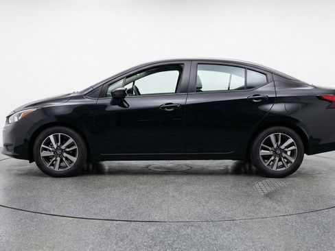 Used 2025 Nissan Versa SV image 5
