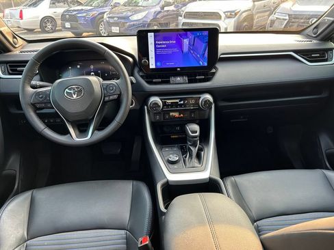 Used 2023 Toyota RAV4 XSE AWD/4WD image 18