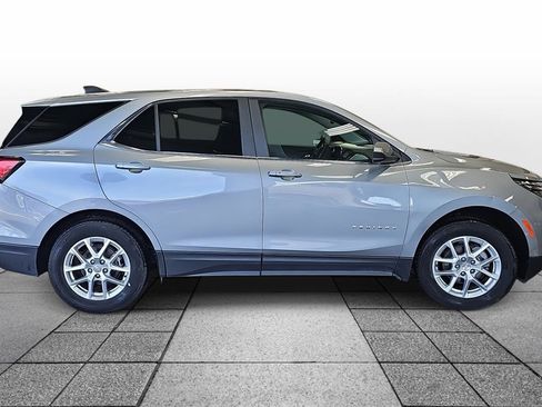 Used 2024 Chevrolet Equinox LT image 4