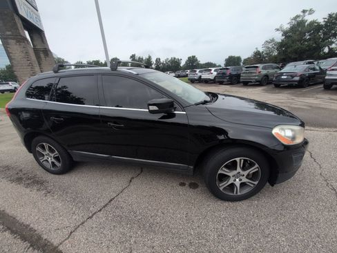 Used 2013 Volvo XC60 T6 AWD/4WD image 16