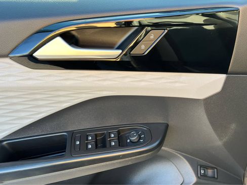 Used 2022 Volkswagen Taos S image 22