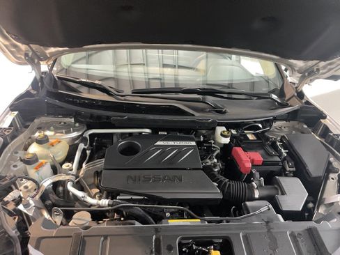 Used 2024 Nissan Rogue SL w/ SL Premium Package image 30