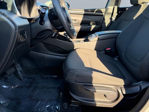 Used 2022 Hyundai Tucson SE w/ Cargo Package image 7