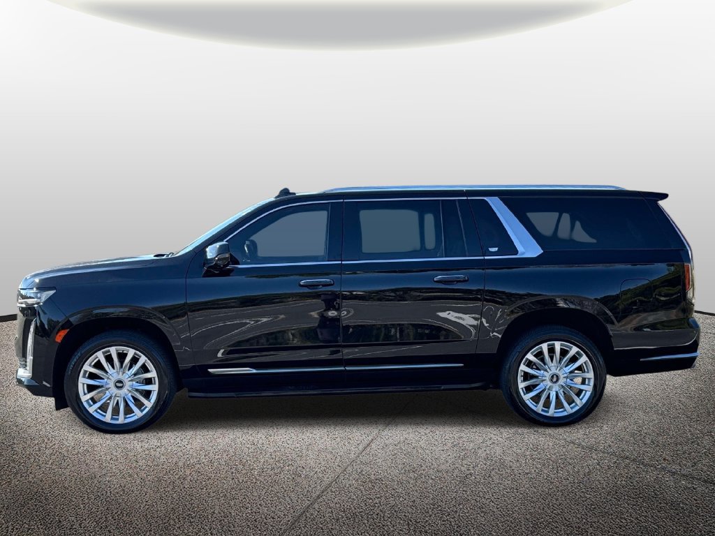 Used 2023 Cadillac Escalade ESV Luxury AWD/4WD image 3