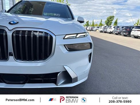 Used 2025 BMW X7 xDrive40i AWD/4WD image 41