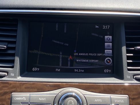 Used 2020 Nissan Armada SL w/ Premium Package RWD image 29