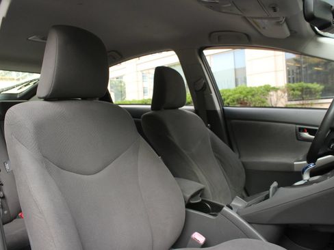 Used 2010 Toyota Prius Three FWD image 27