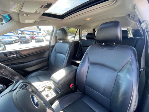 Used 2017 Subaru Outback 2.5i Limited image 13