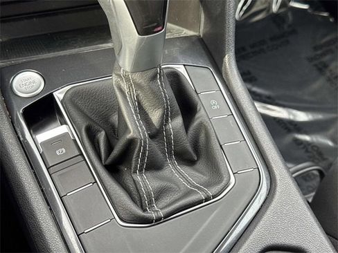 Certified 2023 Volkswagen Tiguan SE image 23
