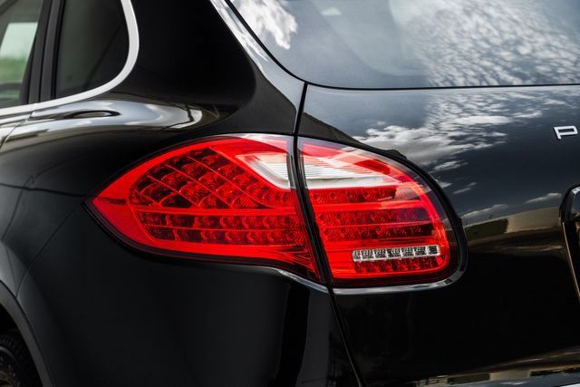 Used 2014 Porsche Cayenne S AWD/4WD image 58