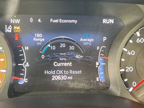 Used 2022 Jeep Compass Latitude w/ Sun and Sound Group AWD/4WD image 12