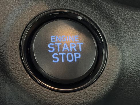 Used 2025 Hyundai Venue Limited image 25