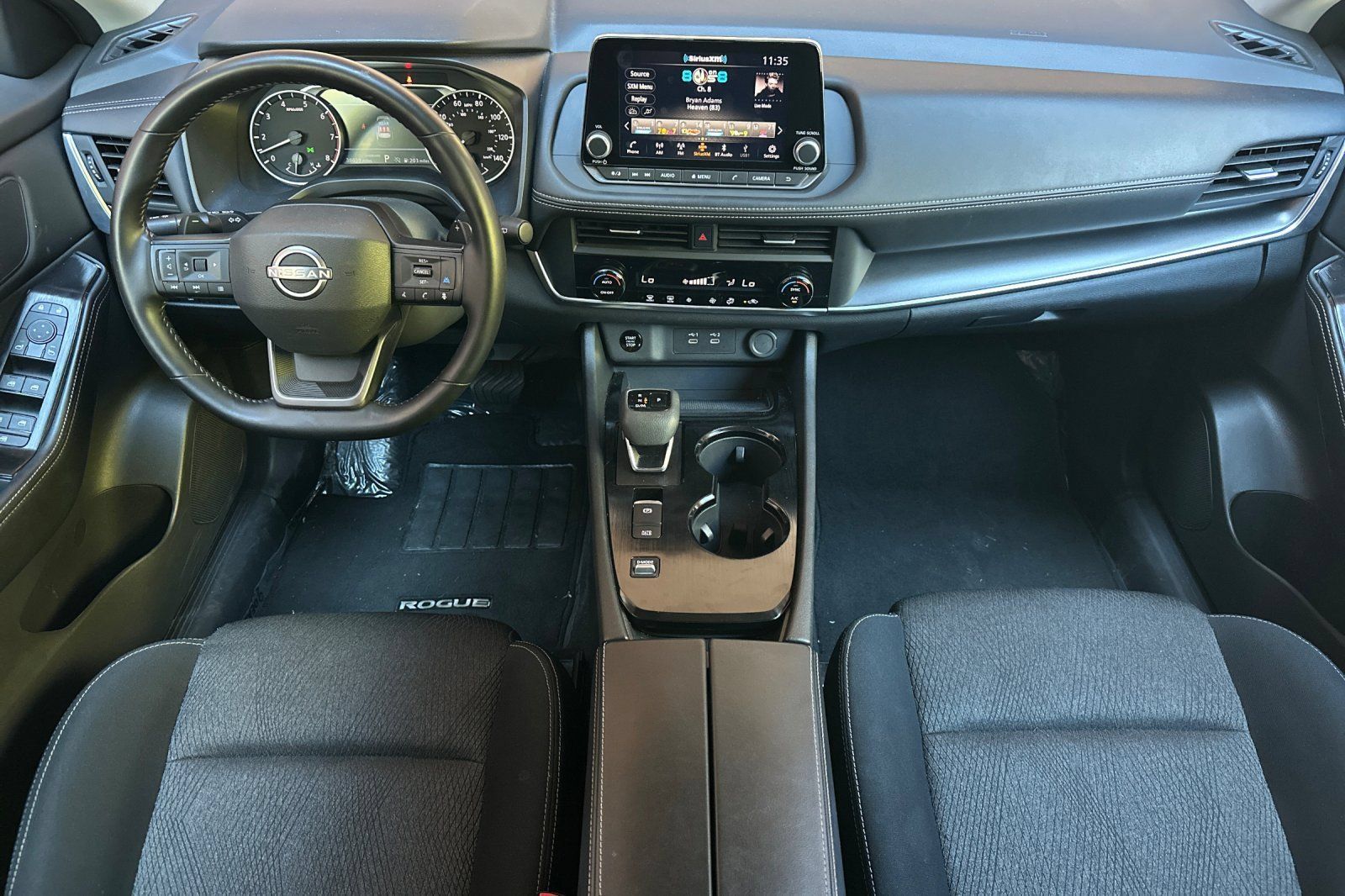 Used 2025 Nissan Rogue SV FWD image 18