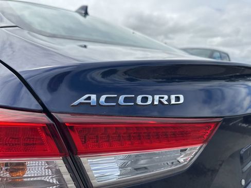 Used 2018 Honda Accord LX image 4