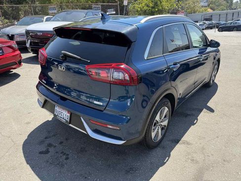 Used 2018 Kia Niro LX FWD image 4