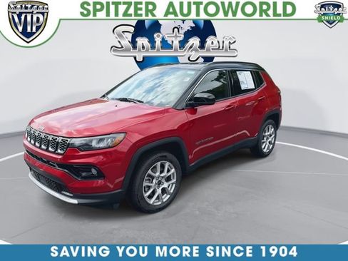 Used 2025 Jeep Compass Limited AWD/4WD image 5
