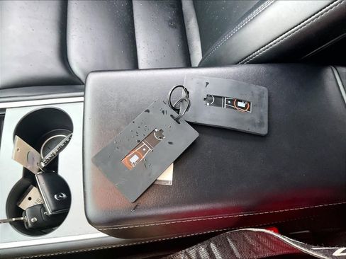 Used 2023 Tesla Model Y Long Range image 29