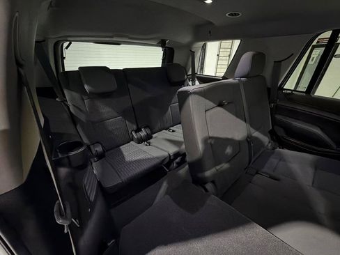 Used 2019 Chevrolet Tahoe LS RWD image 17