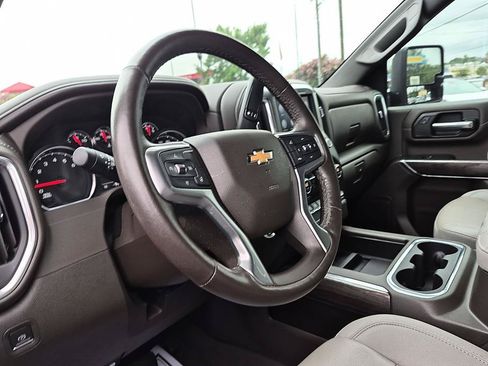 Certified 2022 Chevrolet Silverado 2500 LTZ w/ LTZ Convenience Package AWD/4WD image 29