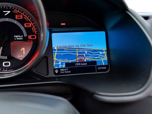 Used 2019 Ferrari Portofino Base image 52