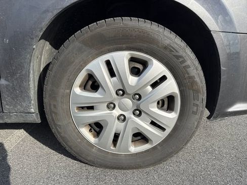 Used 2017 Dodge Grand Caravan SE w/ Power Window Group image 11