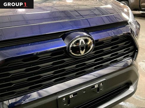 Certified 2023 Toyota RAV4 XLE Premium image 30