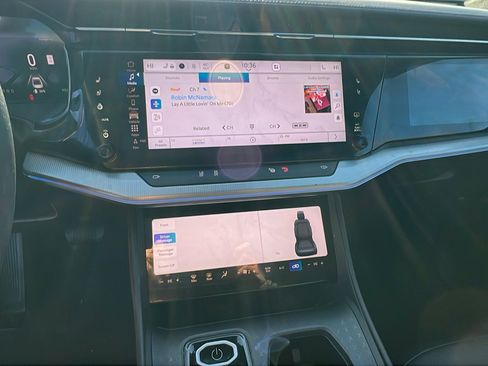 Used 2024 Jeep Wagoneer Launch Edition image 31