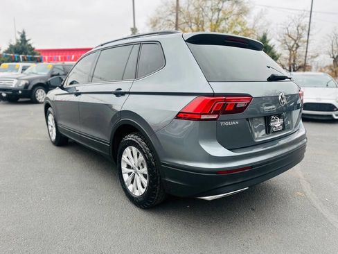 Used 2018 Volkswagen Tiguan S image 5