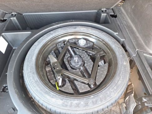 Used 2020 Chevrolet Blazer LT image 8