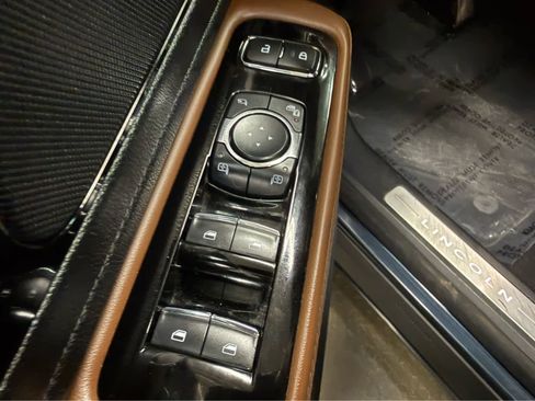 Used 2023 Lincoln Aviator Reserve w/ Equipment Group 201A AWD/4WD image 19