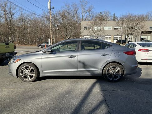 Used 2017 Hyundai Elantra Limited image 8