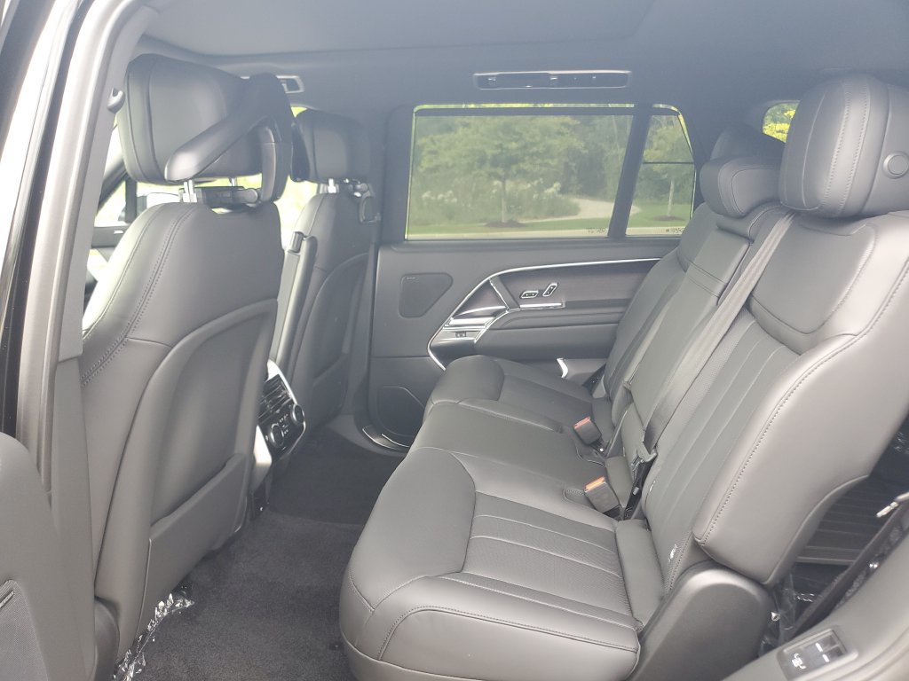 New 2027 Land Rover Range Rover Long Wheelbase SE AWD/4WD image 24