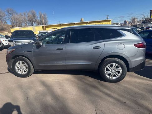 Used 2020 Buick Enclave Essence image 4