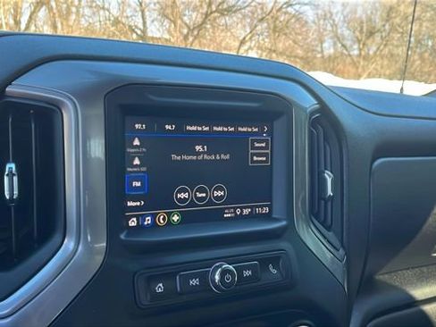 Used 2025 Chevrolet Silverado 1500 W/T image 14